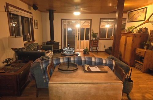 Salyer House | Peaceful 2-bedroom house with river views, pool, laundry, full kitchen & more
