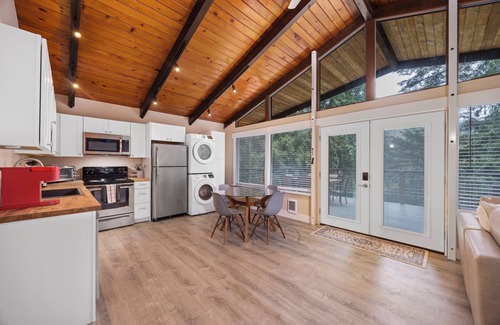 Sudden Valley House | Peaceful 2-bedroom retreat in the trees above Bellingham