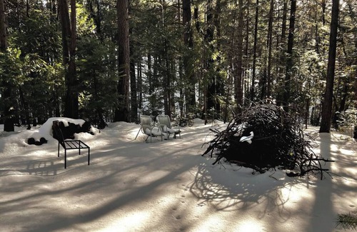 Foresthill House | Peaceful 3-bedroom house w/AC, fitness room & sauna in the middle of Forest