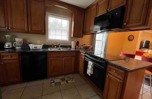 Valdosta House | Peaceful 3 bedroom Home near Moody Air Force Base