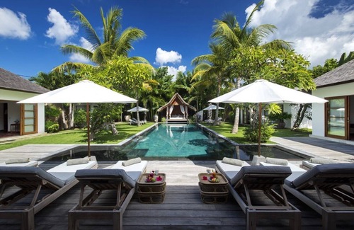 Drupadi Villa | Peaceful, 5BR Villa for Group in Seminyak Area