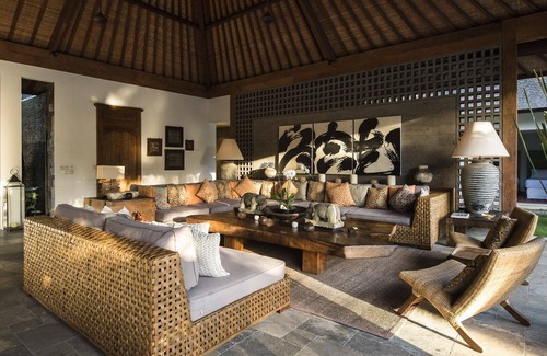 Drupadi Villa | Peaceful 7BR Villa, 3Min Drive To Petitenget Temple! - W/Private Swimming Pool!