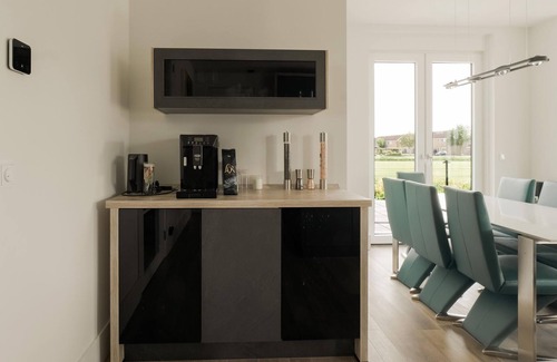 Stavoren House | Peaceful and luxurious villa at the waterfront in Stavoren
