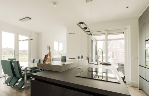 Stavoren House | Peaceful and luxurious villa at the waterfront in Stavoren