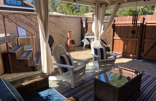 El Verano Cottage | Peaceful and Private Hot Tub, 2.1 miles to Sonoma Plaza, Romantic Getaway for 2