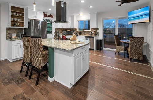 Leander Ski Chalet | Peaceful and Quiet Hill Country Getaway with Stunning Views