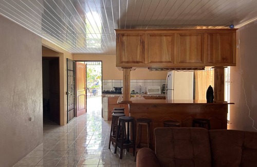 Rivas House | Peaceful and quite house just 45 min from beaches!