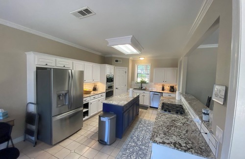 Garland House | Peaceful and Relaxing 6BR Home on Golf Course with Pool, Hot Tub and Sauna.
