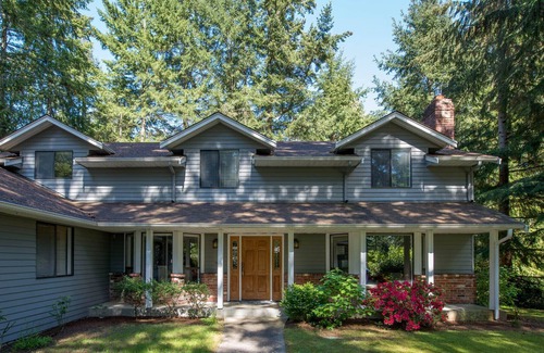 Gig Harbor House | Peaceful and spacious Gig Harbor home, closest to Narrows Bridge