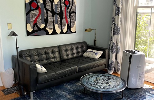 Watertown House | Peaceful Apartment In A Historic Home