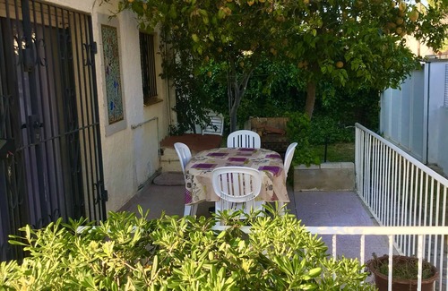 Empuriabrava Ski Chalet | Peaceful & Bright Apartment in a Quiet NeighborhonCasa family 5min Center ,Beach