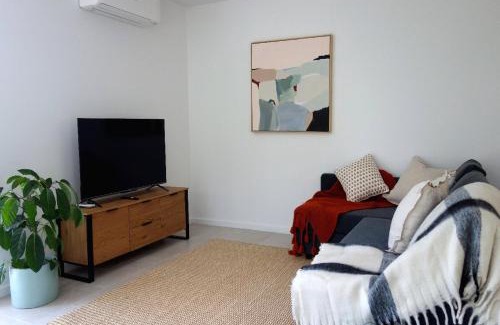 St Andrews House | Peaceful bush retreat in newly renovated lodge in St Andrews