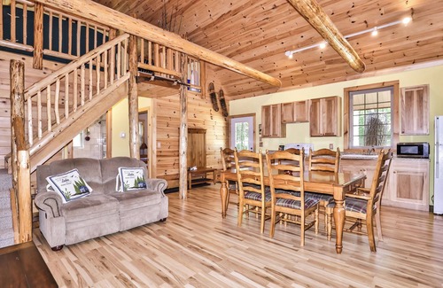 Lake Tomahawk Cabin | Peaceful cabin on 5 acres of woods.