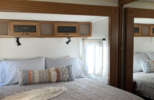 Andersonville House | Peaceful Camper on the “High Bridge Trail”