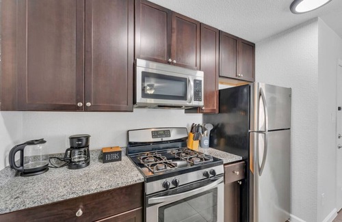 West University Apartment | Peaceful & Central | Reno Stay