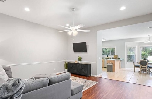 Dock Junction House | 👍 Peaceful 🤩 Centrally located 🌟2 bedroom⚡️
