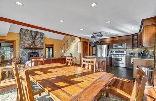 Bartlett House | Peaceful Chalet in the White Mountain Forest | Sleeps 15!