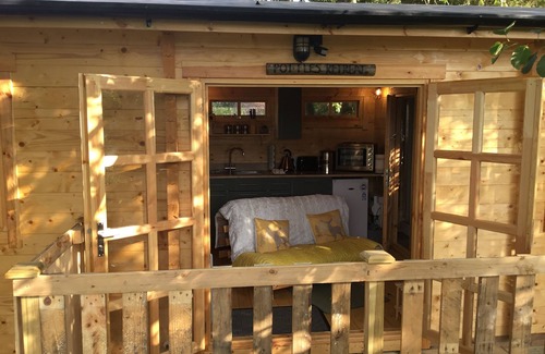 Surlingham Cabin | Peaceful, cosy log cabin, Norfolk Broads village