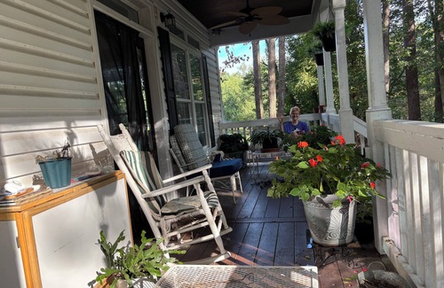 Durham Cottage | Peaceful cottage on a working horse farm