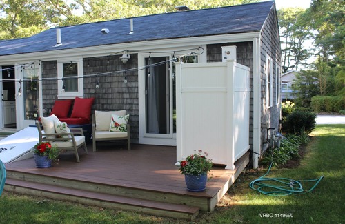 East Falmouth House | Peaceful Cottage with relaxing vibe in family friendly neighborhood