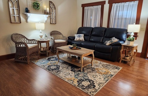 Gambier Apartment | Peaceful Country Garden Suite in the rolling hills of Gambier