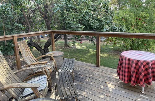 Lincoln Cottage | Peaceful Country Getaway for One or Two