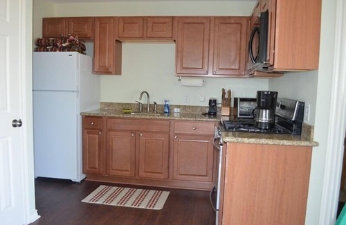 Canyon Creek Cottage | Peaceful Country Setting with FREE TAMU Football Parking