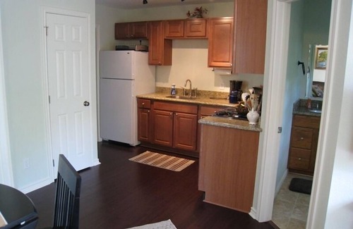 Canyon Creek Cottage | Peaceful Country Setting with FREE TAMU Football Parking