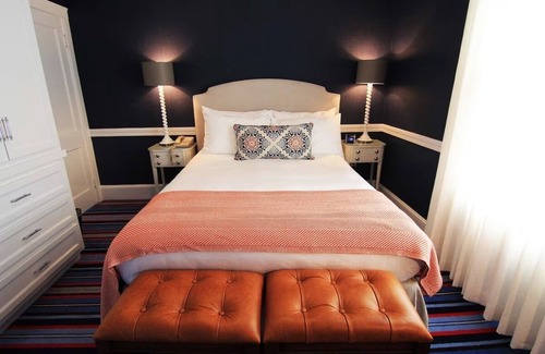 Kennebunkport Hotel | Peaceful Couple Stay in Downtown Kennebunkport | Short Drive to Kennebunk Beach