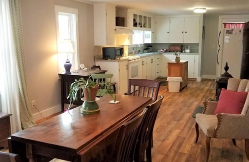 New Vineyard House | Peaceful, Cozy Getaway - Near Skiing, fishing, snowmobiling, ATV, UMF, FMH