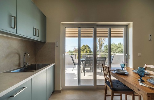 Kokkinon Khorion House | Peaceful Cretan House with Outdoor Space, Wi-Fi, and Family-Friendly Comforts
