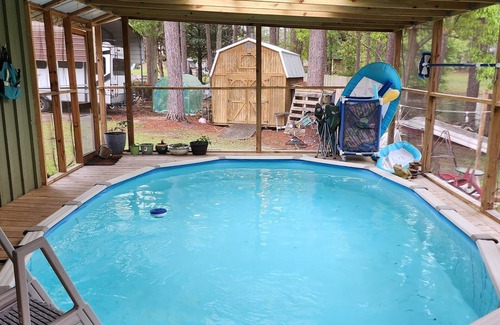 Tifton House | Peaceful Duck Pond close to I75