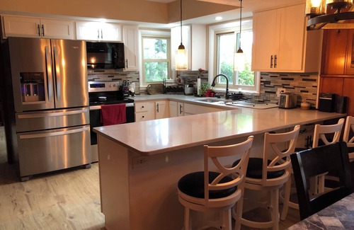 North Terre Haute House | Peaceful Easy Feeling- 4 bedrooms 3 bathrooms