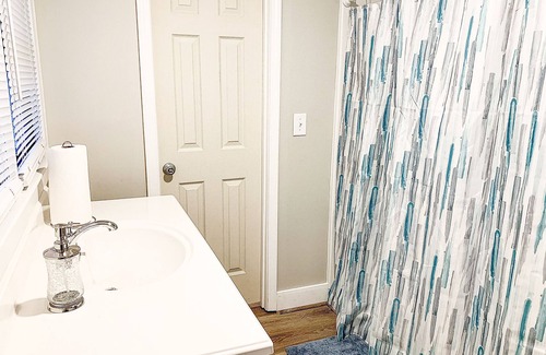 Goldsboro House | Peaceful & Family Friendly 3BR w/Large Backyard