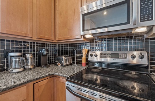Durham House | Peaceful, Family-Friendly Townhome in Hope Valley Farms, Durham NC