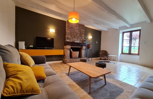 Plumelec House | Peaceful family home on the edge of the forest.