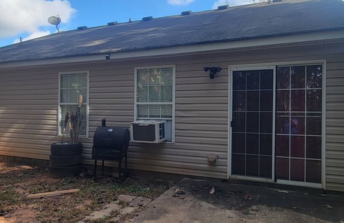 Villa Rica House | Peaceful Family Retreat in Villa Rica 2BR/2BA with Comfort and Charm!