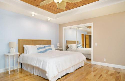 Coloma House | Peaceful Forested 5 Bdrm Near Lake sleeps up to 16