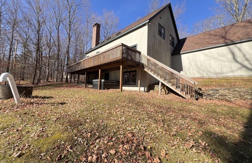 Winhall Apartment | Peaceful getaway at Stratton View Lodge