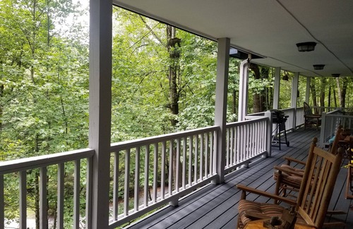 Banner Elk House | Peaceful Getaway-Close to everything-Perfect for families or couples 2BR+ loft