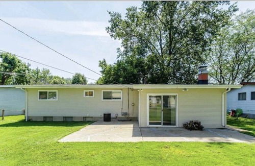 Florissant House | Peaceful Getaway in Florissant w/Sauna 5 Beds 2 Baths