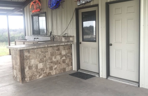 Art House | Peaceful getaway on the serene Llano river. Kayaking or relaxing by the water