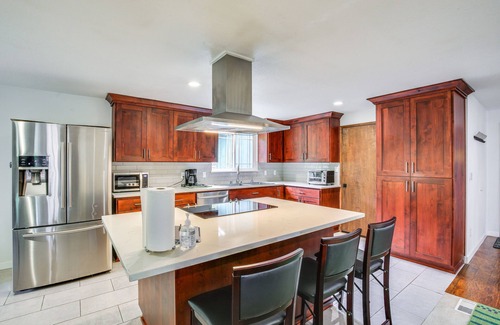 Gresham House | Peaceful Gresham Home w/Grill: 2 Mi to Downtown