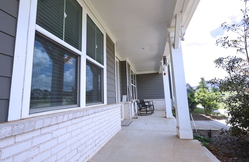 Locust Grove House | Peaceful Home Away From Home With Breathtaking Views in Locust Grove