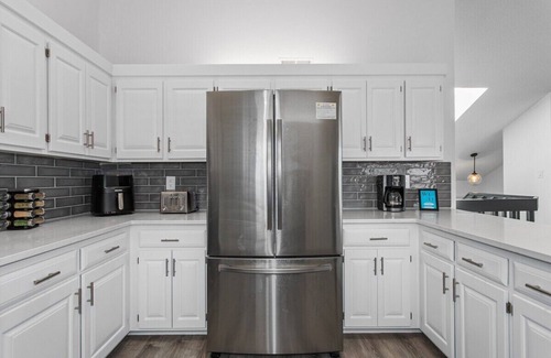 Olathe House | Peaceful Home Great for Families Theatre