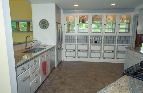 New Paltz House | Peaceful Hudson Valley Renovated Home and Barn -Steps from River!
