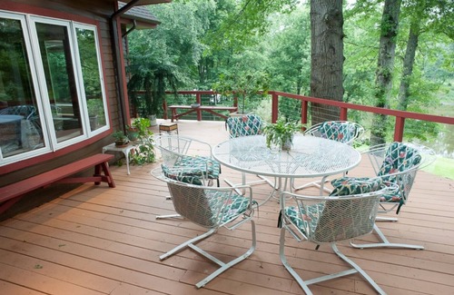 New Paltz House | Peaceful Hudson Valley Renovated Home and Barn -Steps from River!