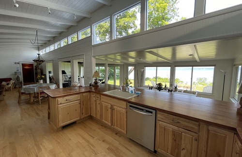 Brutus Cottage | Peaceful lakefront cottage, Prime location, Nature Preserve at your back door