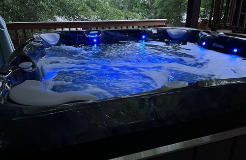 Wise House | Peaceful Lakefront Home w/Hot tub, Dock, Firepit, Kayak, Cornhole, Ramp nearby