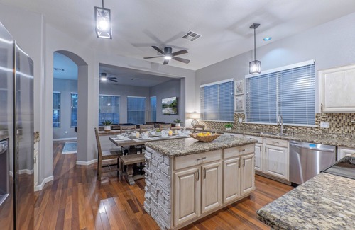 Chandler House | Peaceful Lakeside Setting w/4 Kayaks, Pvt Htd Pool, Game Room, Near Golf & Hiking/Biking Trails